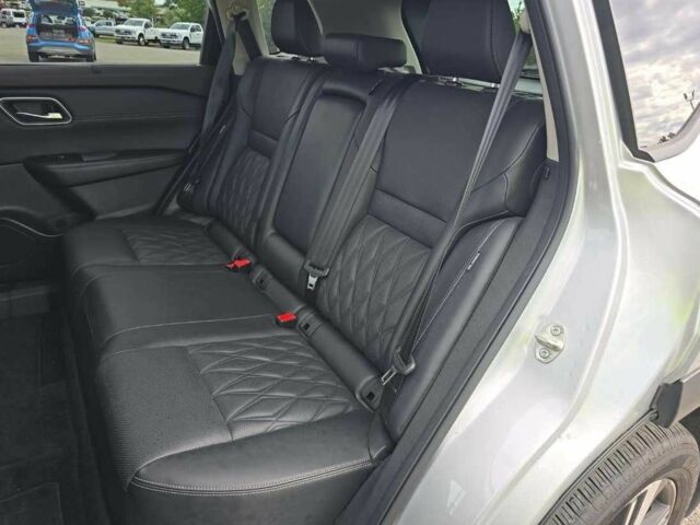 Сірий Ніссан Інша, об'ємом двигуна 0 л та пробігом 23 тис. км за 28000 $, фото 9 на Automoto.ua