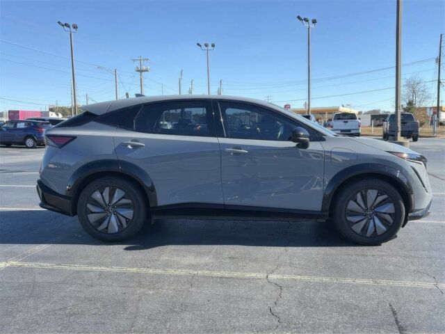 Сірий Ніссан Інша, об'ємом двигуна 0 л та пробігом 26 тис. км за 20200 $, фото 3 на Automoto.ua