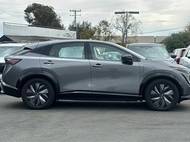 Сірий Ніссан Інша, об'ємом двигуна 0 л та пробігом 19 тис. км за 18000 $, фото 5 на Automoto.ua