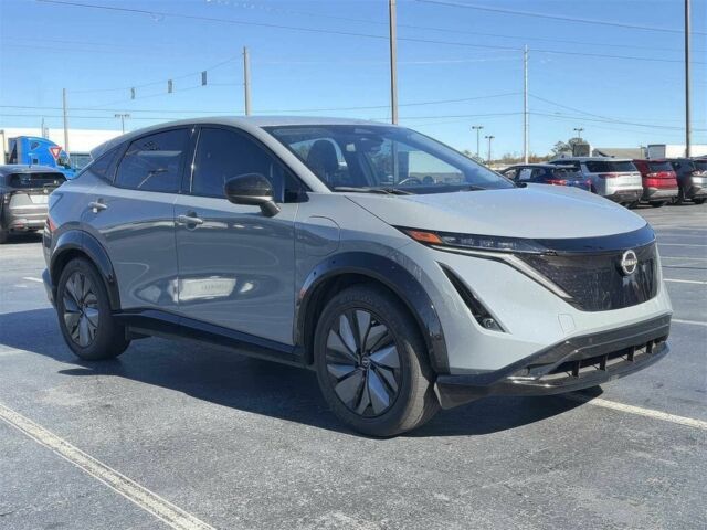 Сірий Ніссан Інша, об'ємом двигуна 0 л та пробігом 26 тис. км за 20200 $, фото 2 на Automoto.ua