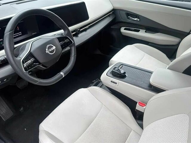 Сірий Ніссан Інша, об'ємом двигуна 0 л та пробігом 19 тис. км за 18000 $, фото 8 на Automoto.ua