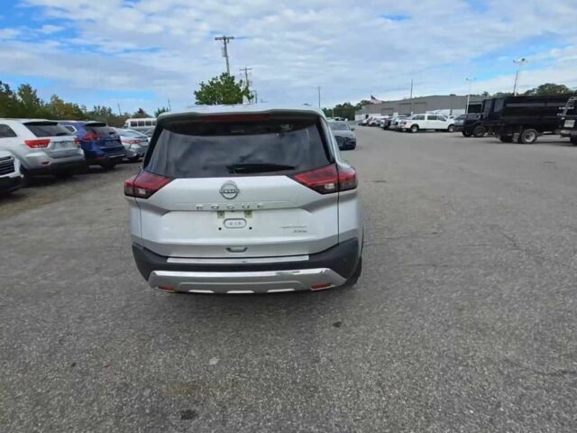 Сірий Ніссан Інша, об'ємом двигуна 0 л та пробігом 23 тис. км за 28000 $, фото 4 на Automoto.ua