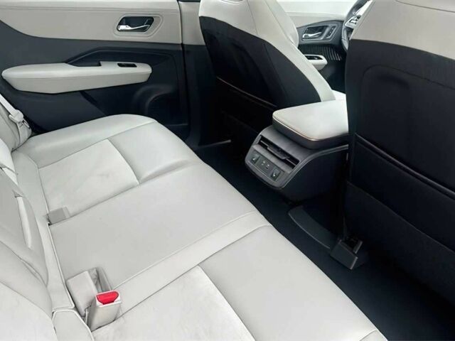 Сірий Ніссан Інша, об'ємом двигуна 0 л та пробігом 19 тис. км за 18000 $, фото 13 на Automoto.ua