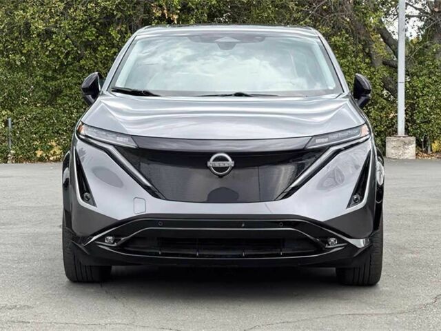 Сірий Ніссан Інша, об'ємом двигуна 0 л та пробігом 19 тис. км за 18000 $, фото 1 на Automoto.ua