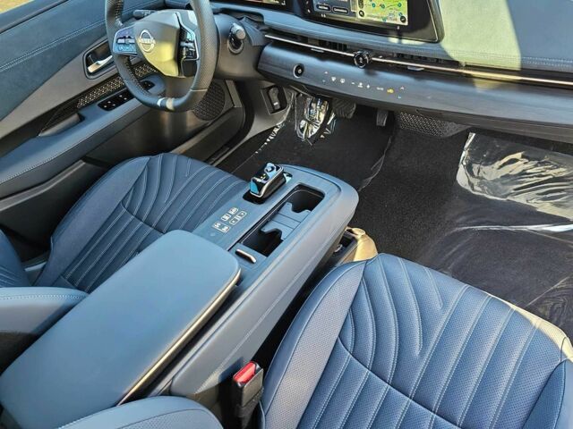 Сірий Ніссан Інша, об'ємом двигуна 0 л та пробігом 12 тис. км за 28000 $, фото 8 на Automoto.ua