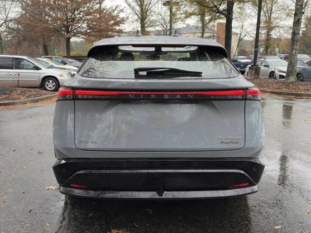 Серый Ниссан Другая, объемом двигателя 0 л и пробегом 15 тыс. км за 12500 $, фото 4 на Automoto.ua