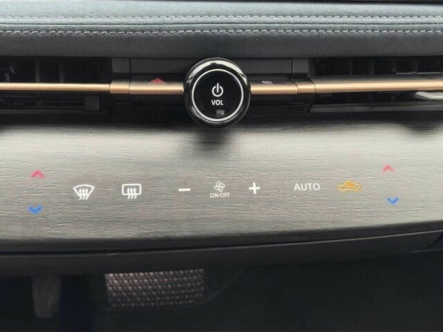 Серый Ниссан Другая, объемом двигателя 0 л и пробегом 10 тыс. км за 12100 $, фото 8 на Automoto.ua