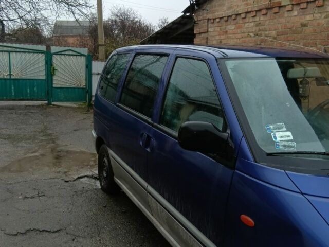 Синий Ниссан Другая, объемом двигателя 0 л и пробегом 250 тыс. км за 2200 $, фото 2 на Automoto.ua