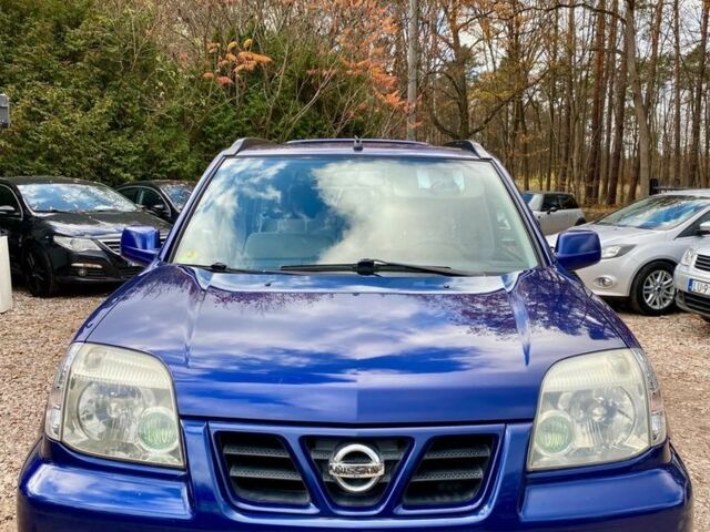 Синий Ниссан Другая, объемом двигателя 2.2 л и пробегом 301 тыс. км за 2150 $, фото 2 на Automoto.ua
