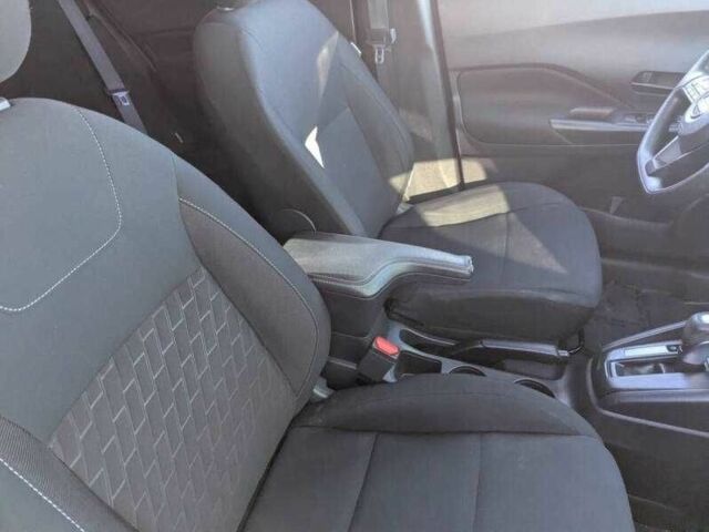 Синій Ніссан Інша, об'ємом двигуна 1.6 л та пробігом 25 тис. км за 3800 $, фото 6 на Automoto.ua