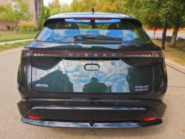 Зелений Ніссан Інша, об'ємом двигуна 0 л та пробігом 20 тис. км за 13900 $, фото 6 на Automoto.ua