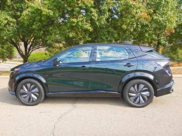 Зелений Ніссан Інша, об'ємом двигуна 0 л та пробігом 20 тис. км за 13900 $, фото 3 на Automoto.ua