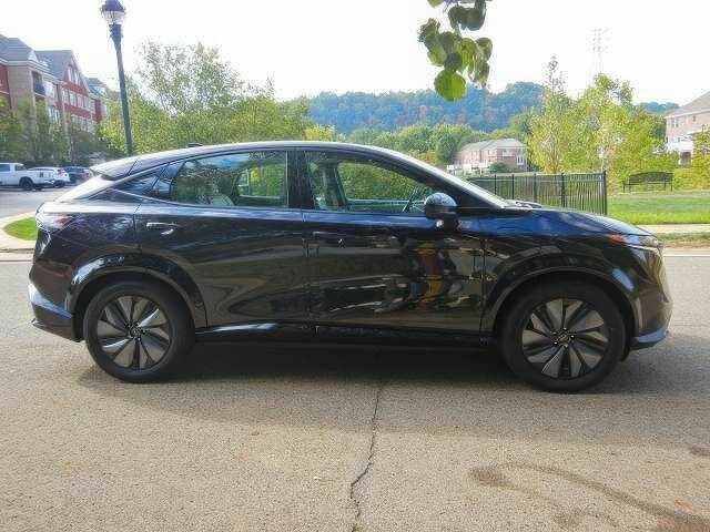 Зелений Ніссан Інша, об'ємом двигуна 0 л та пробігом 20 тис. км за 13900 $, фото 4 на Automoto.ua