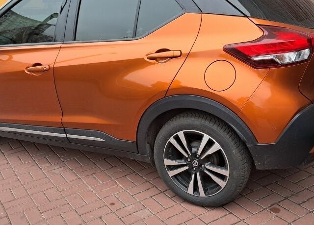 Помаранчевий Ніссан Інша, об'ємом двигуна 1.6 л та пробігом 35 тис. км за 15800 $, фото 6 на Automoto.ua