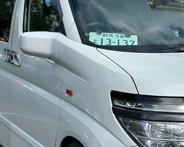 Білий Ніссан Ельгранд, об'ємом двигуна 3.5 л та пробігом 235 тис. км за 10500 $, фото 4 на Automoto.ua