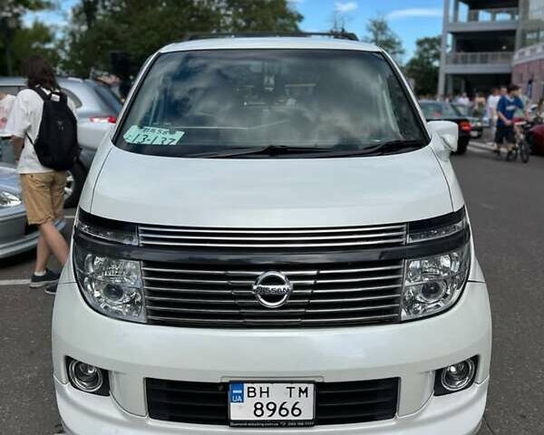 Білий Ніссан Ельгранд, об'ємом двигуна 3.5 л та пробігом 235 тис. км за 10500 $, фото 8 на Automoto.ua