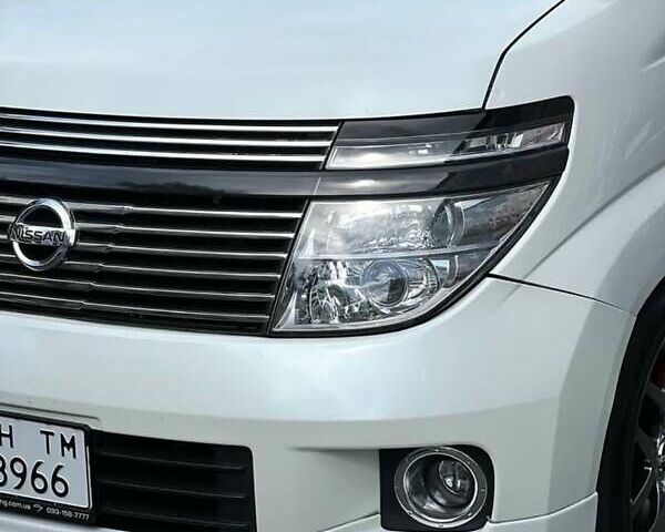 Білий Ніссан Ельгранд, об'ємом двигуна 3.5 л та пробігом 235 тис. км за 10500 $, фото 14 на Automoto.ua