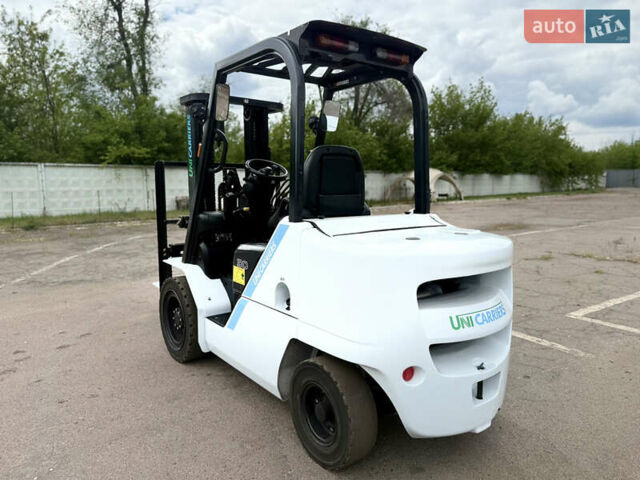 Белый Ниссан ФД, объемом двигателя 0 л и пробегом 2 тыс. км за 22000 $, фото 3 на Automoto.ua