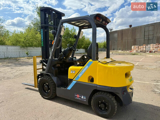Желтый Ниссан ФД, объемом двигателя 0 л и пробегом 0 тыс. км за 22300 $, фото 3 на Automoto.ua