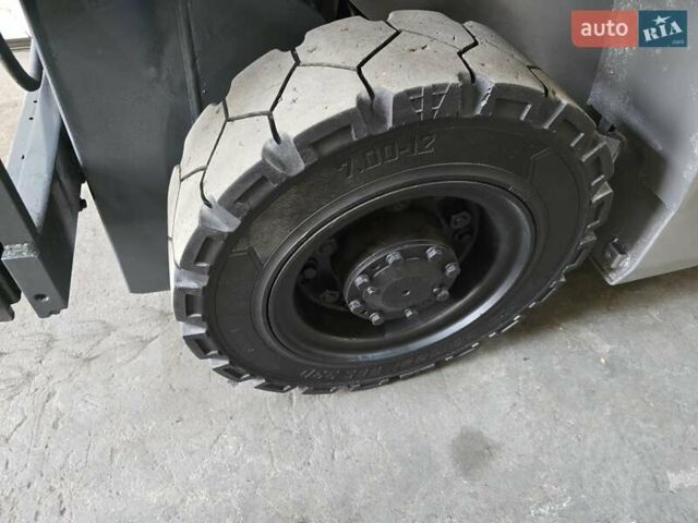 Сірий Ніссан ФД, об'ємом двигуна 3.2 л та пробігом 0 тис. км за 14658 $, фото 15 на Automoto.ua
