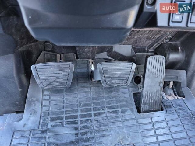 Білий Ніссан ФГ, об'ємом двигуна 2.1 л та пробігом 0 тис. км за 9200 $, фото 3 на Automoto.ua