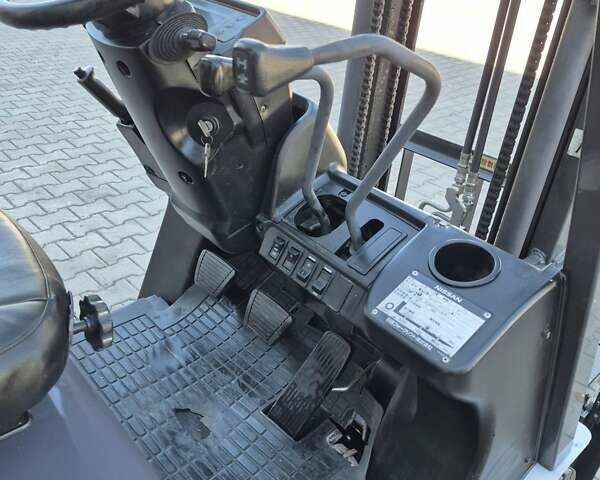 Білий Ніссан ФГ, об'ємом двигуна 2.1 л та пробігом 0 тис. км за 9200 $, фото 5 на Automoto.ua