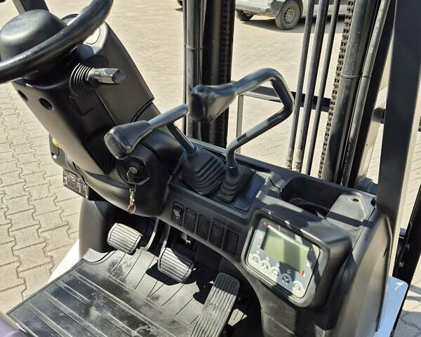 Белый Ниссан ФГ, объемом двигателя 2.1 л и пробегом 0 тыс. км за 8600 $, фото 10 на Automoto.ua