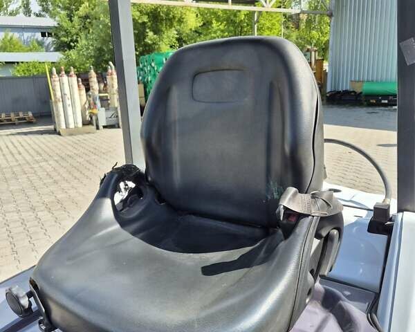 Белый Ниссан ФГ, объемом двигателя 2.1 л и пробегом 0 тыс. км за 8600 $, фото 2 на Automoto.ua