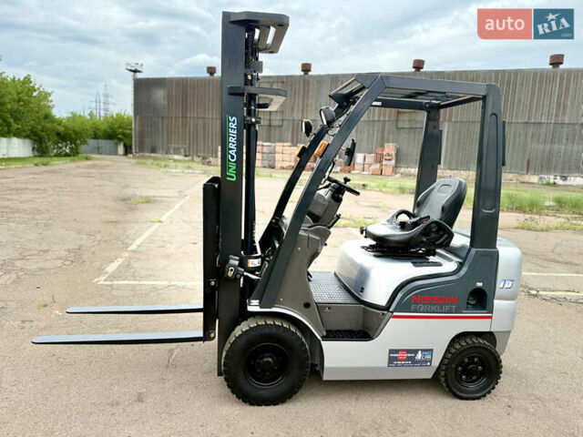 Серый Ниссан ФГ, объемом двигателя 0 л и пробегом 5 тыс. км за 12400 $, фото 3 на Automoto.ua