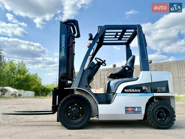 Серый Ниссан ФГ, объемом двигателя 0 л и пробегом 7 тыс. км за 14200 $, фото 2 на Automoto.ua