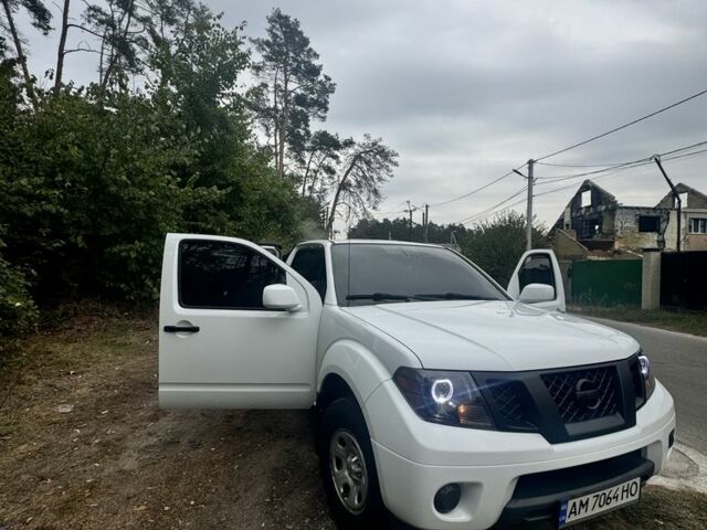 Белый Ниссан Фронтиер, объемом двигателя 2.5 л и пробегом 100 тыс. км за 12750 $, фото 9 на Automoto.ua