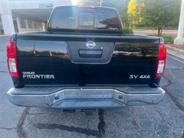 Черный Ниссан Фронтиер, объемом двигателя 2.5 л и пробегом 73 тыс. км за 4800 $, фото 3 на Automoto.ua