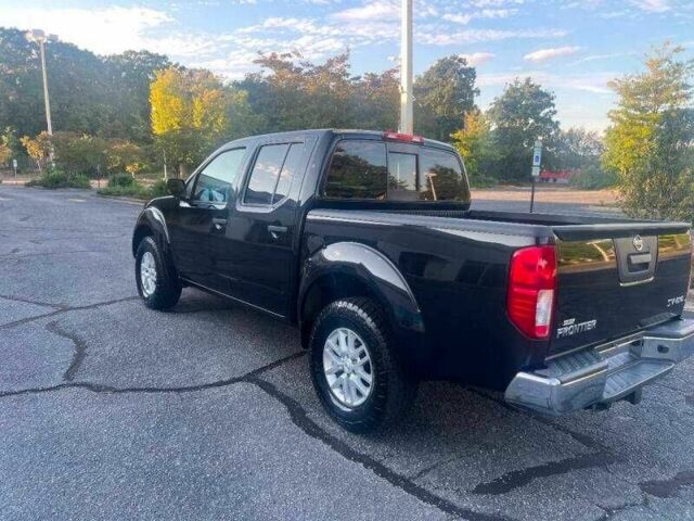 Черный Ниссан Фронтиер, объемом двигателя 2.5 л и пробегом 73 тыс. км за 4800 $, фото 2 на Automoto.ua