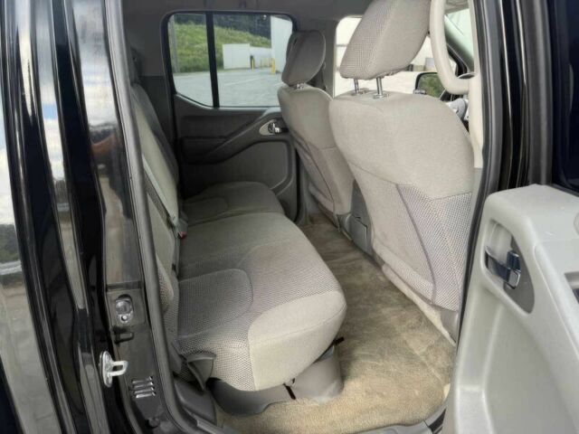 Черный Ниссан Фронтиер, объемом двигателя 4 л и пробегом 50 тыс. км за 25000 $, фото 11 на Automoto.ua