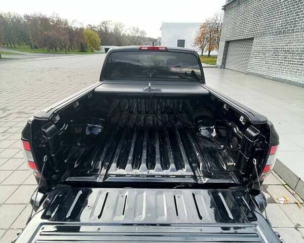 Черный Ниссан Фронтиер, объемом двигателя 3.8 л и пробегом 53 тыс. км за 26000 $, фото 12 на Automoto.ua