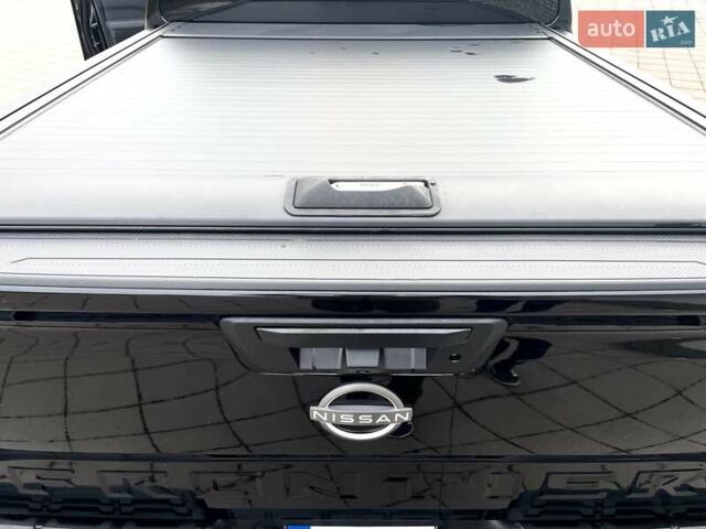 Черный Ниссан Фронтиер, объемом двигателя 3.8 л и пробегом 53 тыс. км за 26000 $, фото 3 на Automoto.ua
