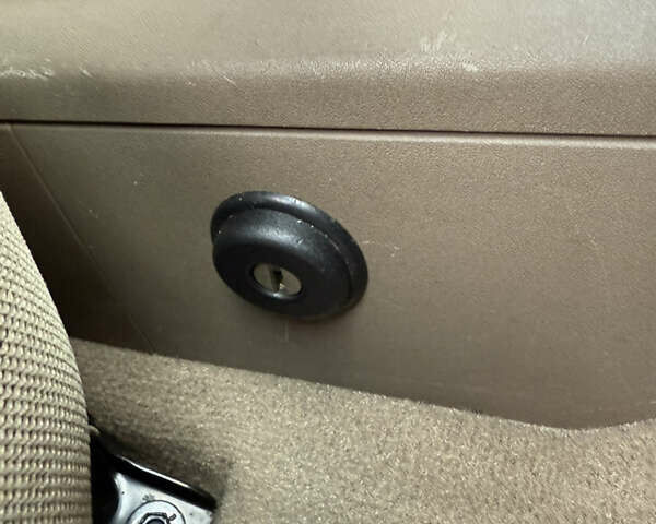 Ниссан Фронтиер 2006 в Житомире на Automoto.ua Серый Ниссан Фронтиер, объемом двигателя 4 л и пробегом 50 тыс. км за 12000 $, фото 50 на Automoto.ua