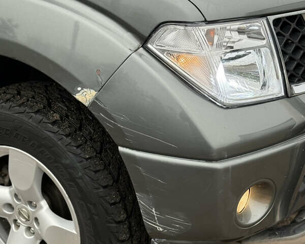 Ниссан Фронтиер 2006 в Житомире на Automoto.ua Серый Ниссан Фронтиер, объемом двигателя 4 л и пробегом 50 тыс. км за 12000 $, фото 5 на Automoto.ua