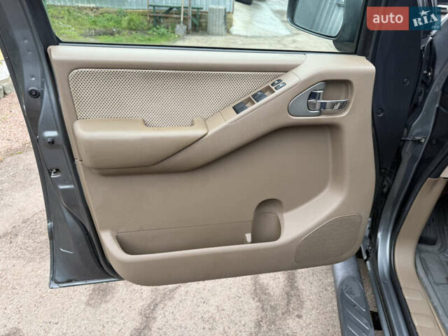 Ниссан Фронтиер 2006 в Житомире на Automoto.ua Серый Ниссан Фронтиер, объемом двигателя 4 л и пробегом 50 тыс. км за 12000 $, фото 31 на Automoto.ua