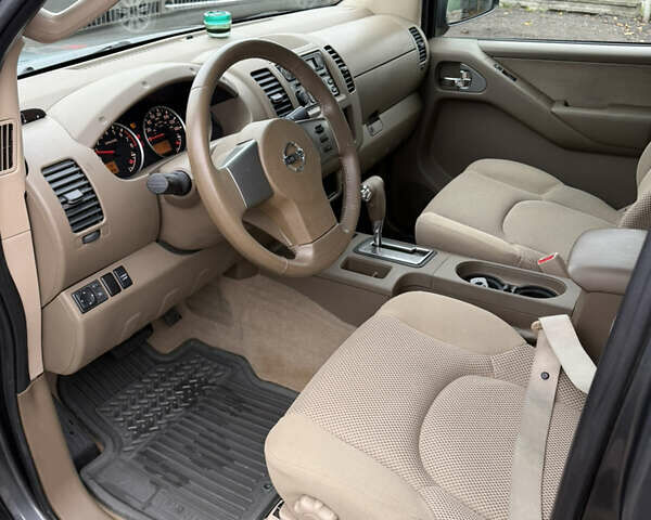 Ниссан Фронтиер 2006 в Житомире на Automoto.ua Серый Ниссан Фронтиер, объемом двигателя 4 л и пробегом 50 тыс. км за 12000 $, фото 34 на Automoto.ua