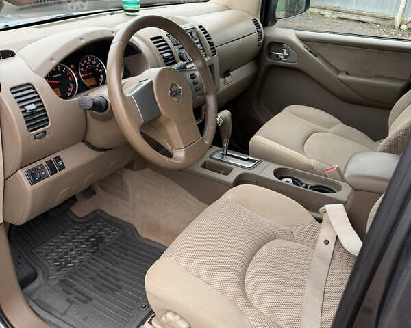 Ниссан Фронтиер 2006 в Житомире на Automoto.ua Серый Ниссан Фронтиер, объемом двигателя 4 л и пробегом 50 тыс. км за 12000 $, фото 28 на Automoto.ua