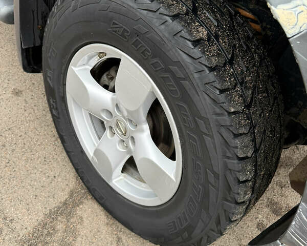 Ниссан Фронтиер 2006 в Житомире на Automoto.ua Серый Ниссан Фронтиер, объемом двигателя 4 л и пробегом 50 тыс. км за 12000 $, фото 24 на Automoto.ua