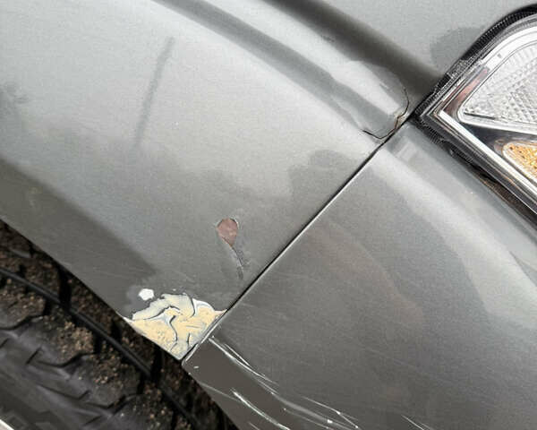 Ниссан Фронтиер 2006 в Житомире на Automoto.ua Серый Ниссан Фронтиер, объемом двигателя 4 л и пробегом 50 тыс. км за 12000 $, фото 12 на Automoto.ua