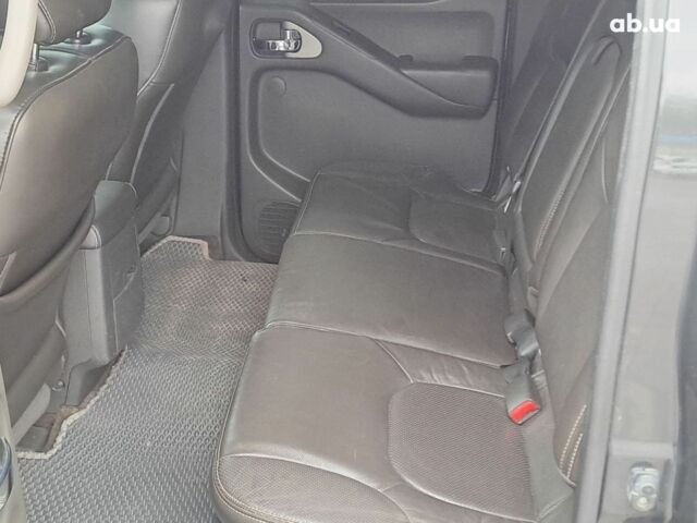 Серый Ниссан Фронтиер, объемом двигателя 4 л и пробегом 200 тыс. км за 15690 $, фото 11 на Automoto.ua