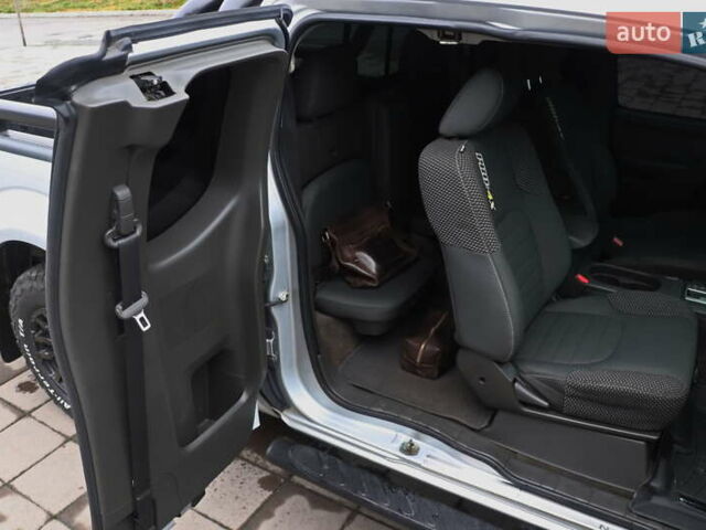 Серый Ниссан Фронтиер, объемом двигателя 4 л и пробегом 122 тыс. км за 17999 $, фото 25 на Automoto.ua