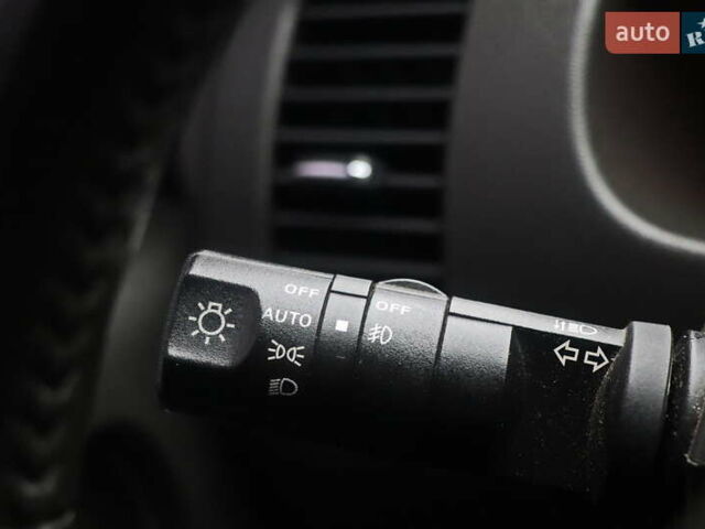 Серый Ниссан Фронтиер, объемом двигателя 4 л и пробегом 122 тыс. км за 17999 $, фото 32 на Automoto.ua