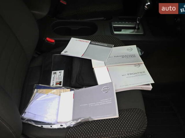 Серый Ниссан Фронтиер, объемом двигателя 4 л и пробегом 122 тыс. км за 17999 $, фото 35 на Automoto.ua