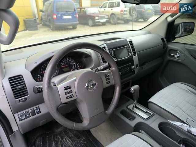 Серый Ниссан Фронтиер, объемом двигателя 4 л и пробегом 74 тыс. км за 12000 $, фото 5 на Automoto.ua