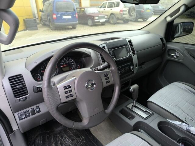 Серый Ниссан Фронтиер, объемом двигателя 4.2 л и пробегом 74 тыс. км за 12000 $, фото 6 на Automoto.ua