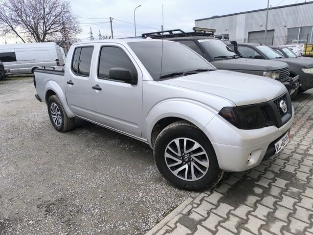 Серый Ниссан Фронтиер, объемом двигателя 4.2 л и пробегом 74 тыс. км за 12000 $, фото 2 на Automoto.ua